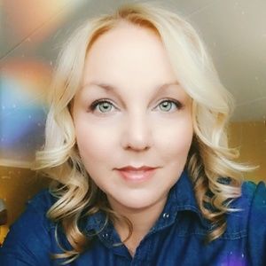 Meet your Posher, Kat